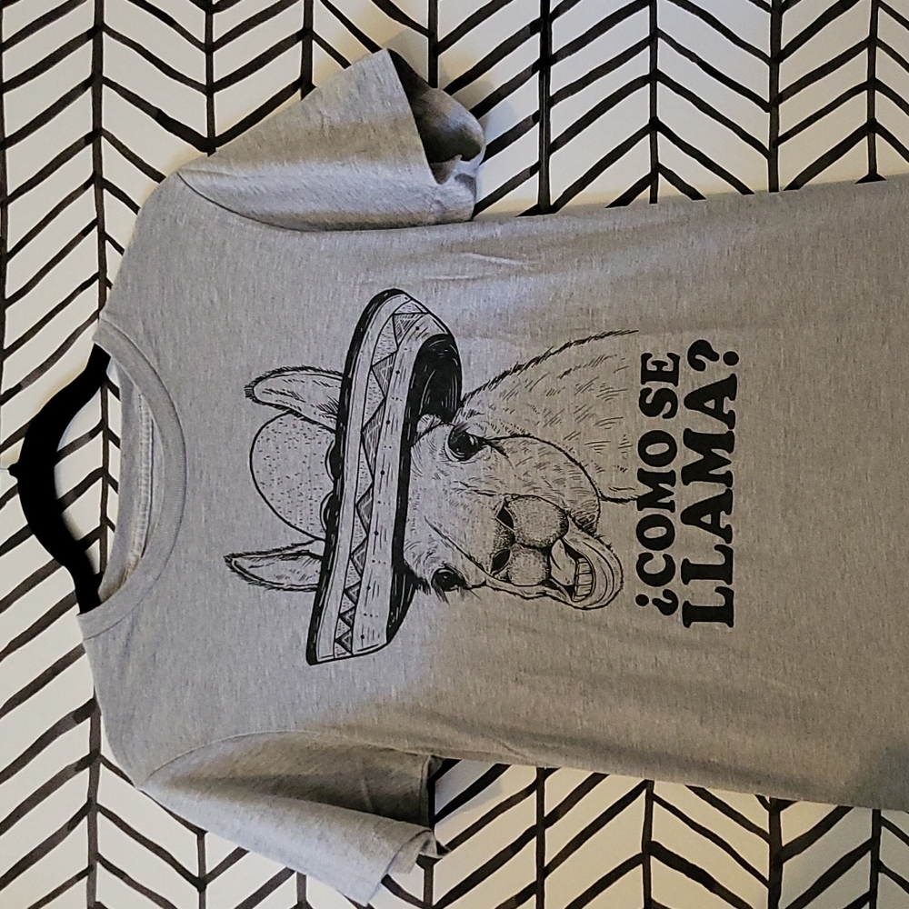 Como Se Llama JEM t-shirt